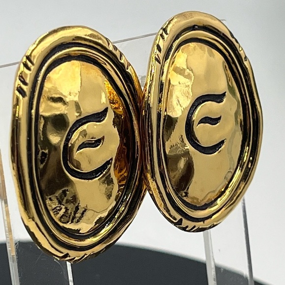 Elizabeth Taylor Rare Vintage Estate Signed AVON 1.5" 1993 Clip Earrings - Picture 7 of 14